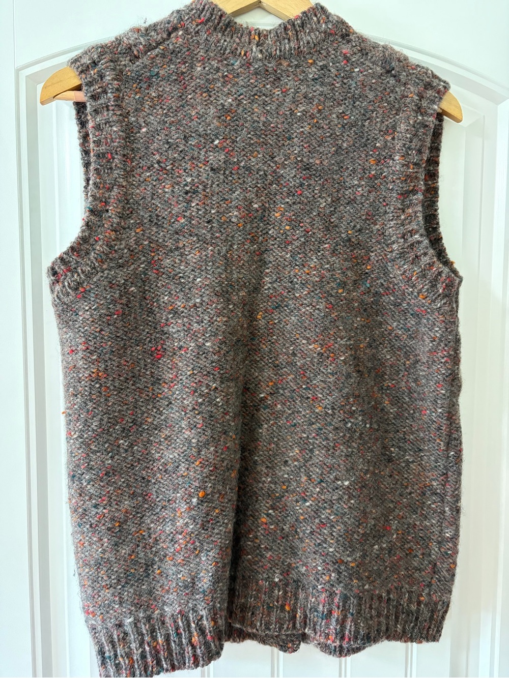 Women’s Cable Knit Wool Vest(Made in Ireland) - Picture 2 of 4